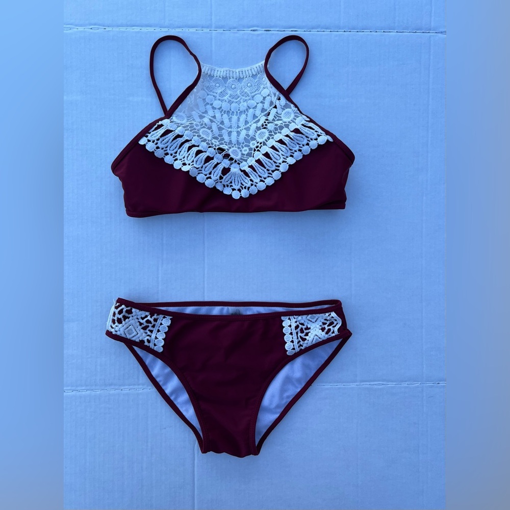 Cupshe Burgundy and White Lace Bikini